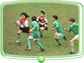 “ 社 区 体 育 会 计 划 ” 资 助 举 办 的 小 型 榄 球 嘉 年 华 。