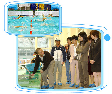 發 明 綜 合 水 線 固 定 器 的 本 署 同 事 示 範 如 何 操 作 該 儀 器 。