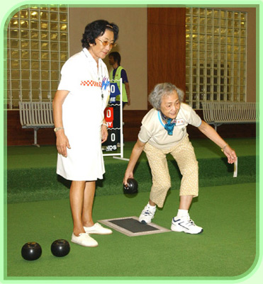 Lawn bowls is proving popular with senior citizens at LCSD venues.