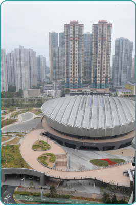 The unique profile of the Hong Kong Velodrome resembles a cycling athlete’s helmet.