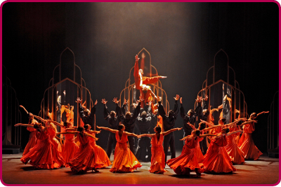 享誉全球的西班牙国立舞剧院於十月重临香港，呈献舞团的杰作，演出引人入胜。