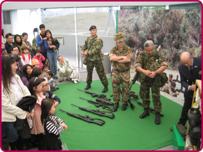 The educational programmes titled To Have a Date with Ex- British - Chinese Soldiers introduced British Army equipment and weapons to visitors.