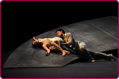 日内瓦芭蕾舞团在香港文化中心大剧院演出，以现代手法演绎经典戏剧《罗密欧与茱丽叶》。