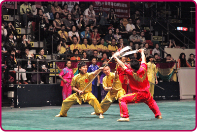香港武术联会庆祝成立二十五周年，举办「2013首届国际传统武术锦标赛」。