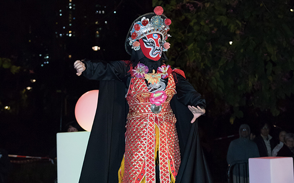 Face Changing Performance by Anna Chau at New Territories West Lunar New Year Lantern Carnival 