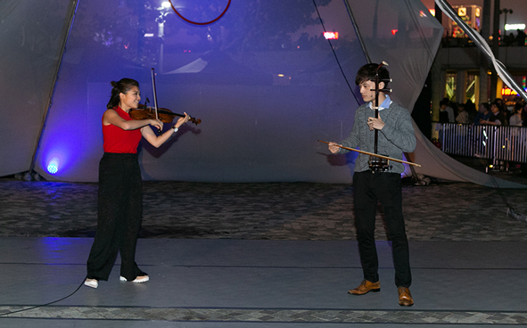 Erhu & Electric Violin Performance by Olivia Dawn & Wan Pin Chu 