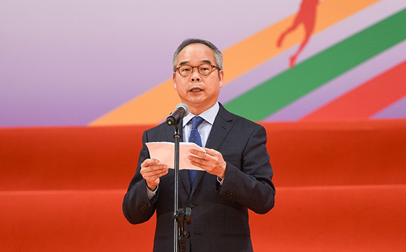 民政事务局局长刘江华先生致辞。