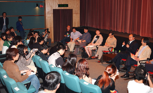 電影節目辦事處邀得電影專業人員與電影愛好者分享經驗。