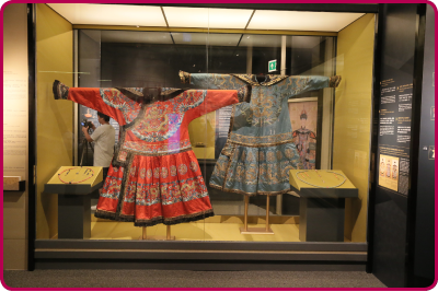 The Splendours of Royal Costume: Qing Court Attire exhibition included more than 130 valuable costumes from the Palace Museum's collections.