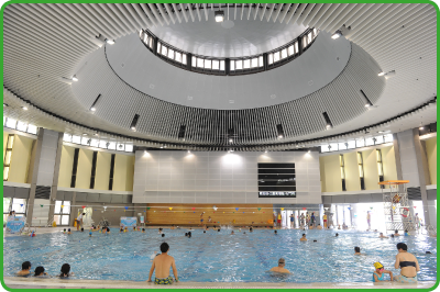The Tuen Mun North West Swimming Pool incorporates eco-friendly, greening and energy conservation concepts.