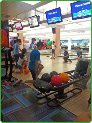 A junior elementary bowling training course held under the Sports Subvention Scheme.