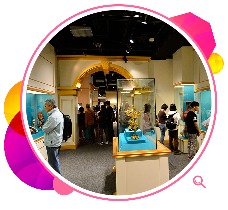 Visitors admire the fascinating Russian treasures of Tsarskoye Selo.