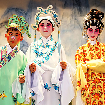 Let’s Enjoy  Cantonese Opera in Bamboo Theatre