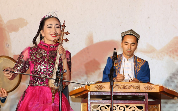 新疆藝術團 - 民樂合奏 