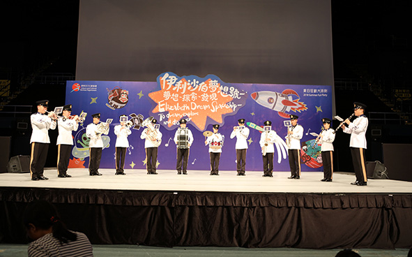 香港警察樂隊 - 步操管樂演奏