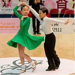 Chun Hei and Wing Tung won the Championship at the “2012 WDSF International Open Standard & Latin under 10 Years Age Group”