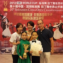 Chun Hei and his mother (back left), Wing Tung and her parents (back center and right) 