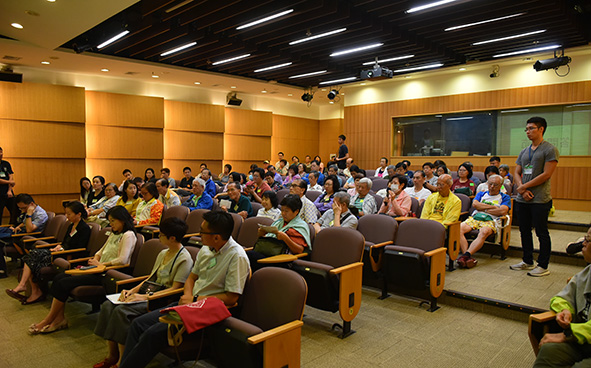 Photos of seminars on special topics