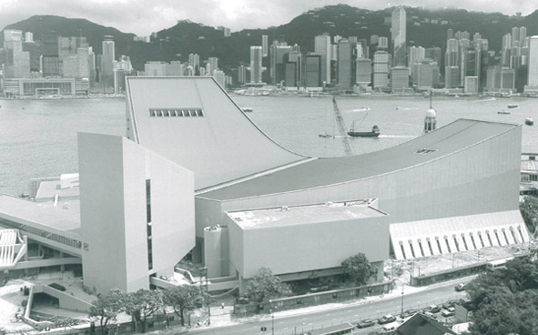 接近竣工的香港文化中心(攝於1989年)