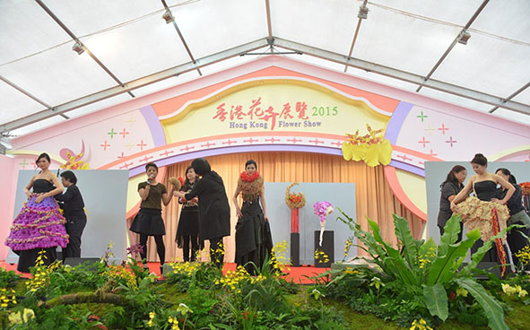" Florat Dance" - Members of the Hong Kong Professor Association of American Floral Art School