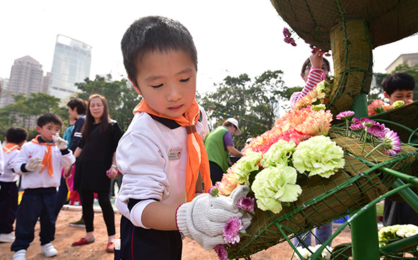 Jockey Club Mosaiculture Display by Students