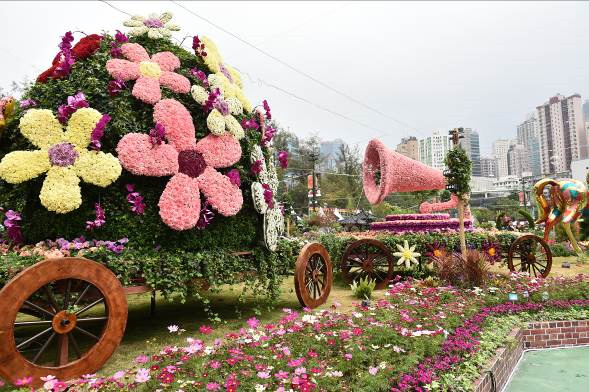 賽馬會學童鑲嵌花壇 -花團錦簇樂巡遊