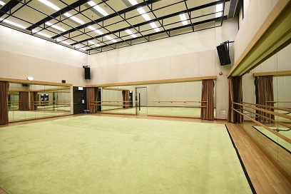 Rehearsal room with carpet