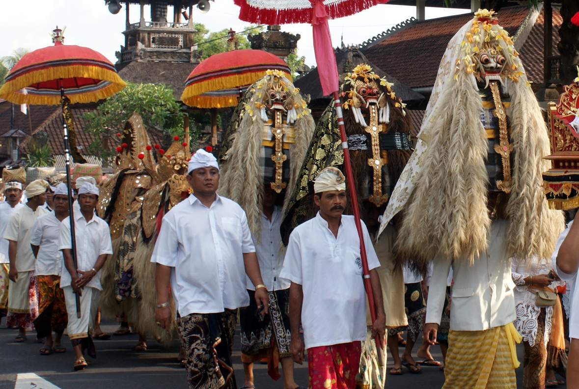 Balinese religious procession