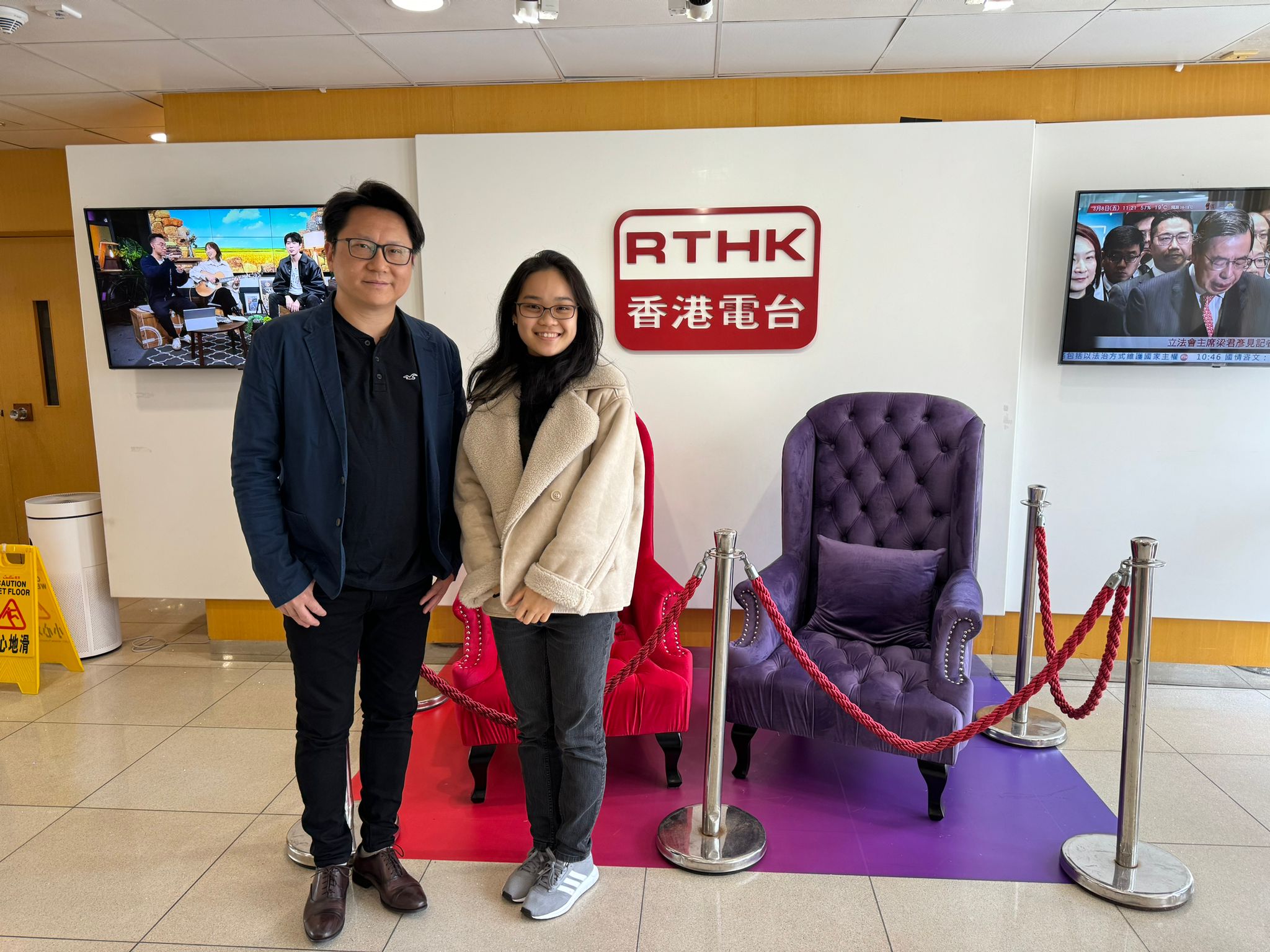 Alumni of Hong Kong Youth Chinese Orchestra interviewed by RTHK Radio 4 Arts News