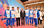 出席嘉宾于返港欢迎仪式与第十三届全国运动会香港特区代表团羽毛球成员合照