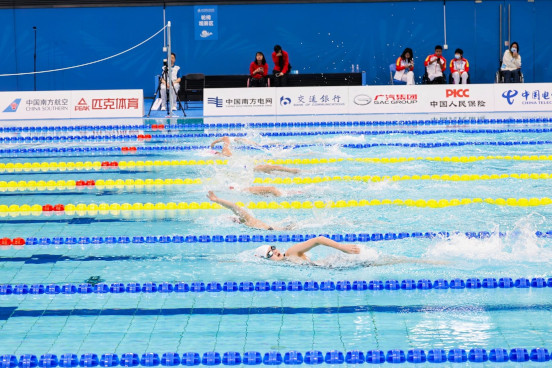 游泳项目花絮