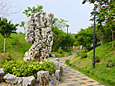 Kuixing Pavilion and Guibi Rock 2