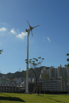 一个可再生能源区 (包括风力发电器和光伏发电板)2