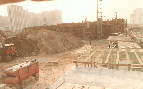 建築中的屯門大會堂 (1983)