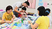 Participants of the Museum HAS Family Workshop "Let the Material Speak @ Art Museum".